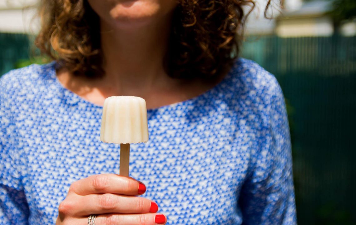 Ma recette tellement simple de bâtonnets glacés amande et miel sans lactose et sans gluten - 22 v'la Scarlett