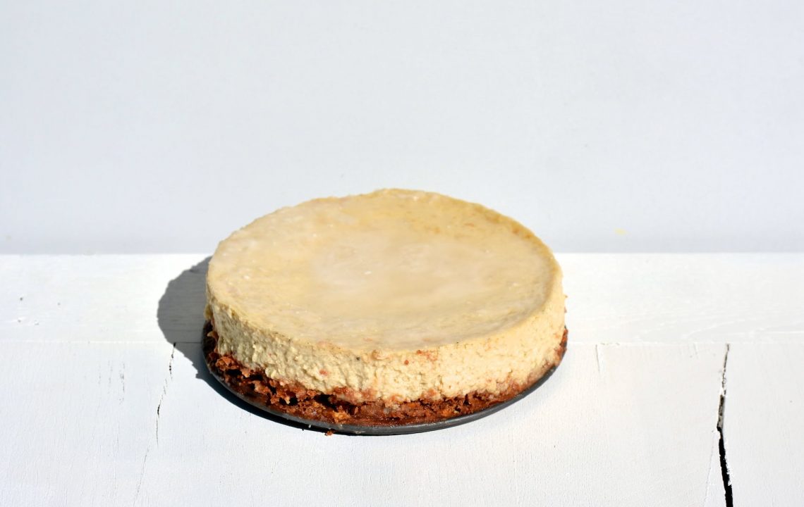 Mousse à la banane et au lait de coco façon cheesecake, sur un biscuit croustillant aux noix de pécan, à l'huile de coco et au chocolat - 22 v'la Scarlett